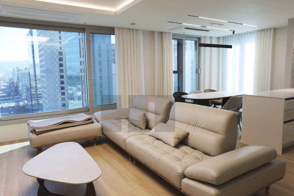 거실·다이닝 전경